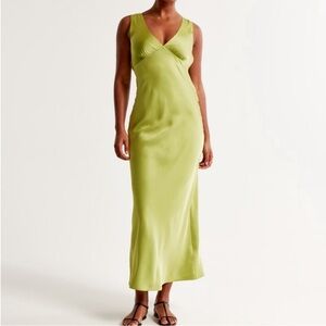 Abercrombie & Fitch Women’s Plunge Cowl Back Maxi Dress - Size M